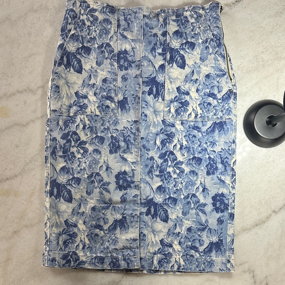 Elegant Blue Floral Pencil Skirt